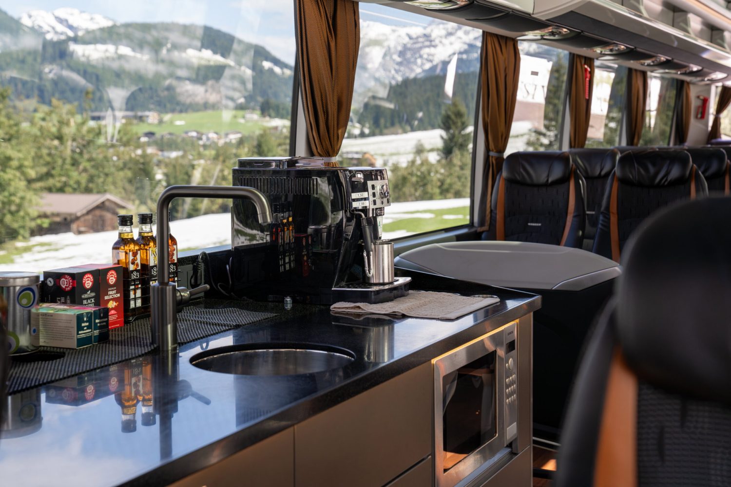 Komfortbus mit Küche